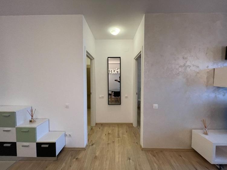 Apartament cu 2 camere semidecomandat în Mihai Bravu