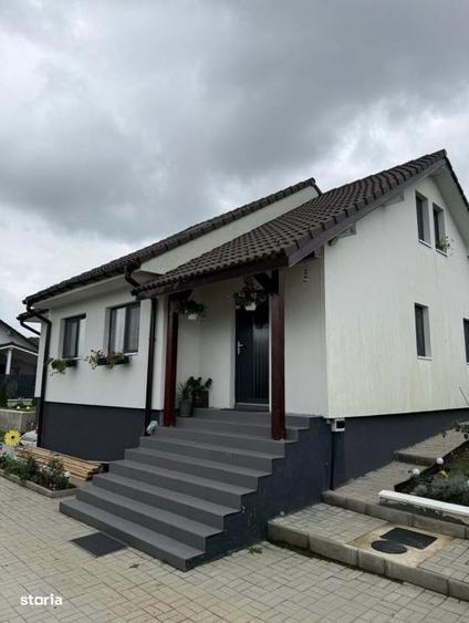Casă cu 3 camere în Central