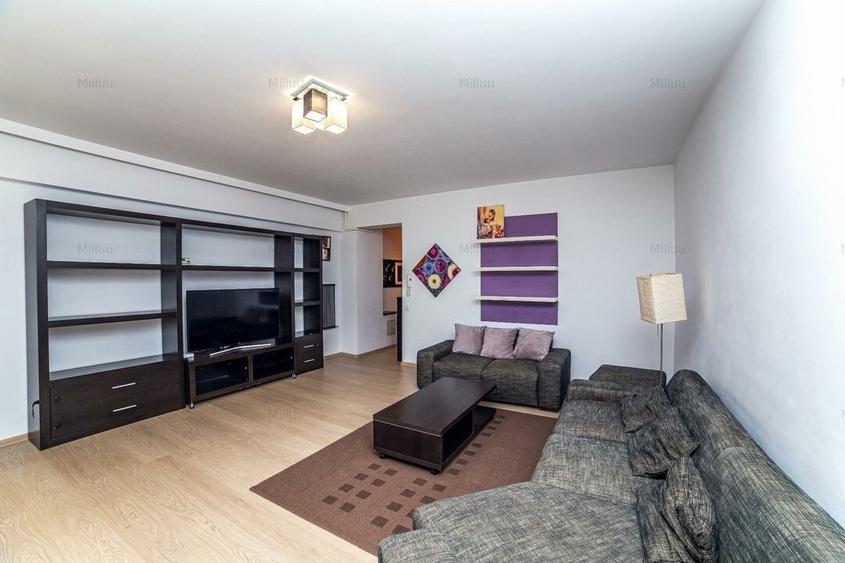 Apartament cu 3 camere decomandat, mobilat în Străulești