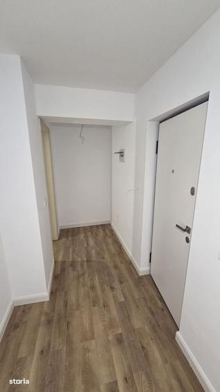 Apartament cu 3 camere în Hlincea