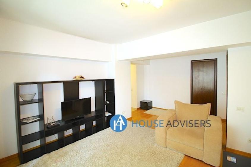 Apartament cu 3 camere, mobilat în Universitate