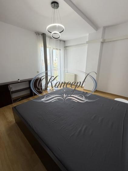 Apartament cu 3 camere semidecomandat, mobilat în Semicentral