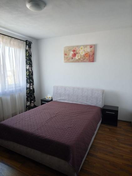 Apartament cu 2 camere decomandat în Spitalului