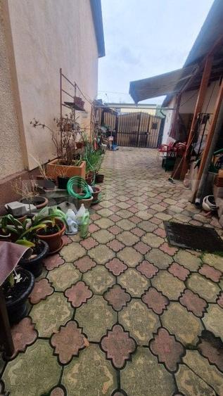 Casă individuală cu 5 camere cu Canalizare în Centrul Civic
