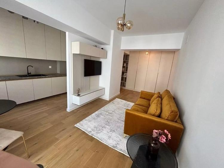 Apartament cu 2 camere, mobilat în Pipera