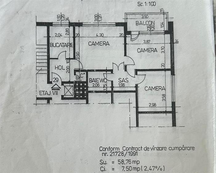 Apartament cu 3 camere semidecomandat în Podu Roș