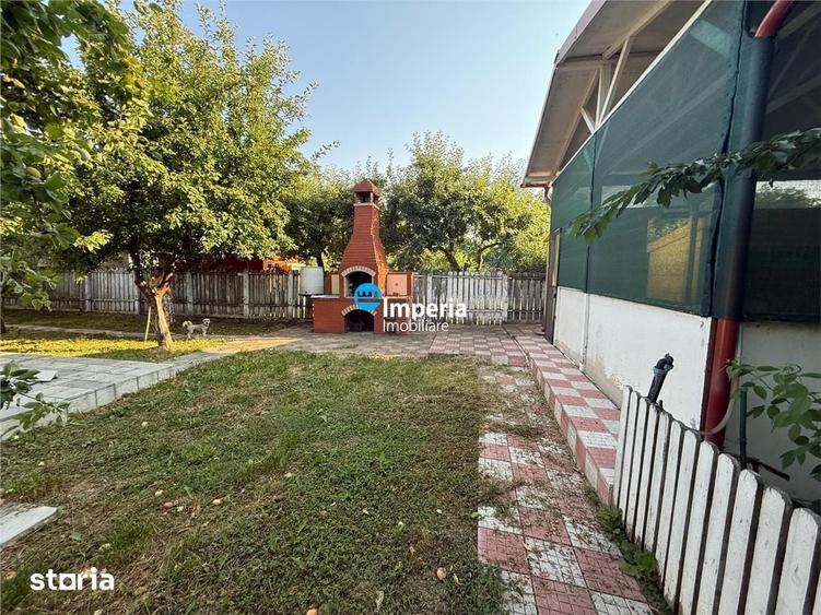 Casă cu 6 camere cu Teren 1330 Mp în Victoria