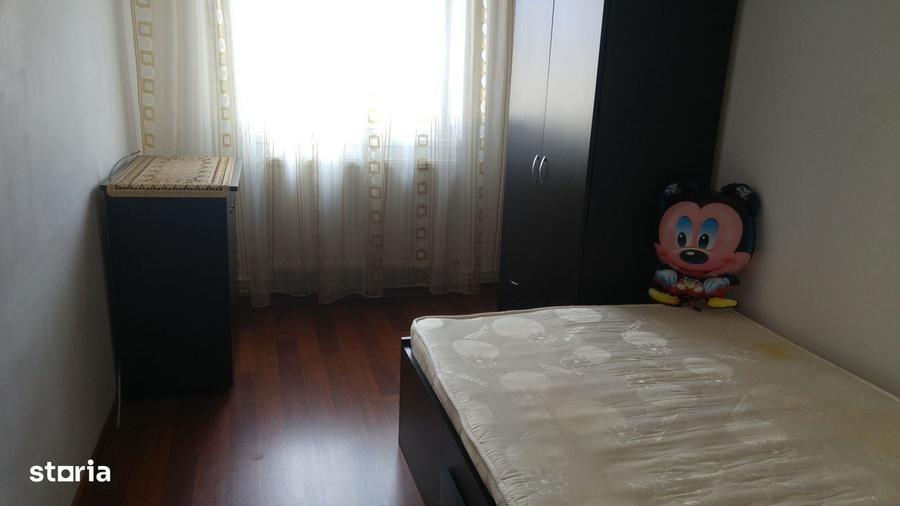 Apartament cu 3 camere decomandat în Dorobanți 1