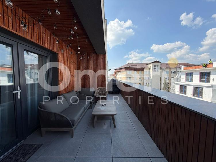 Apartament cu 3 camere semidecomandat, mobilat în Central