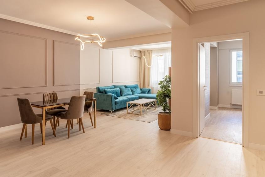 Apartament cu 2 camere decomandat în Băneasa