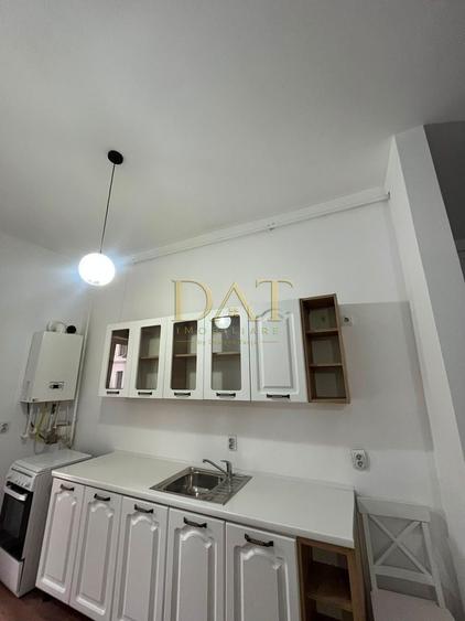 Apartament cu 2 camere semidecomandat în Dâmbul Rotund