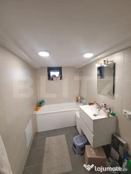Casă cu 4 camere cu Canalizare în Prejmer