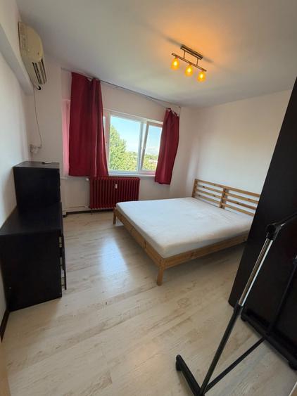 Apartament cu 3 camere decomandat, mobilat în Alexandru Obregia