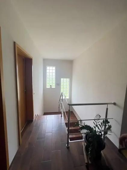Casă cu 6 camere cu Canalizare în Bragadiru