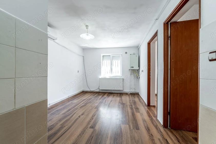 Apartament cu 3 camere semidecomandat în Central