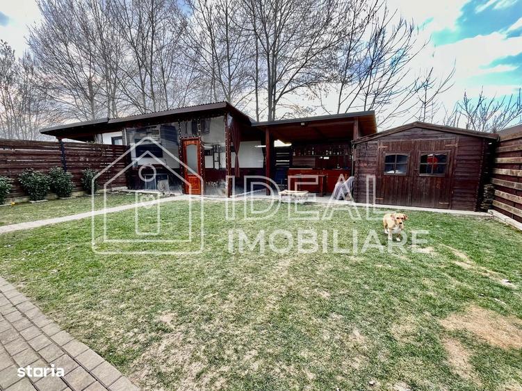 Casă cu 3 camere cu Canalizare în Central