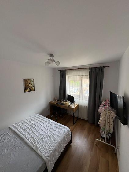 Apartament cu 3 camere decomandat în Sânpetru