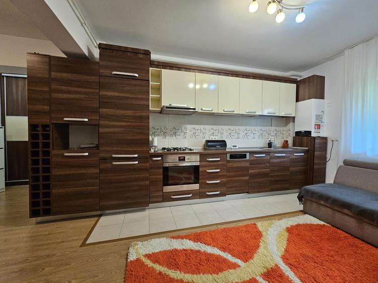 Apartament cu 3 camere semidecomandat în Mănăștur