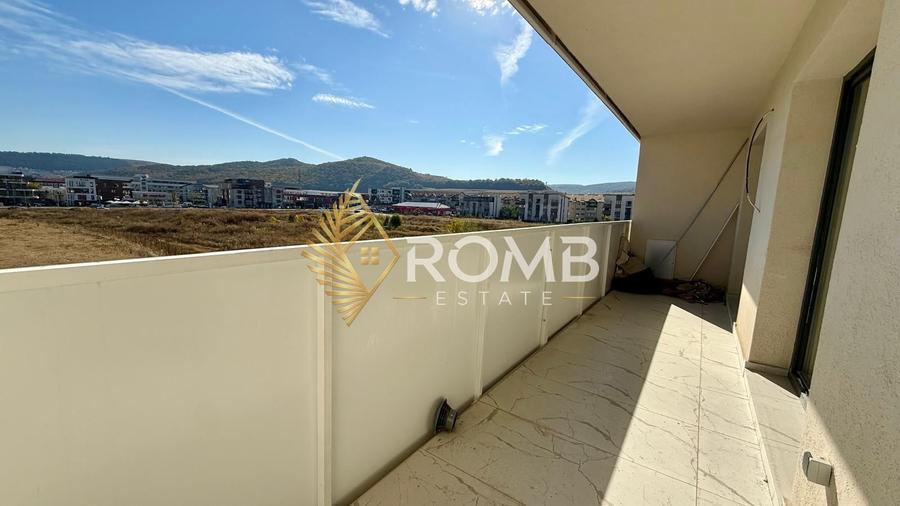 Apartament cu 2 camere semidecomandat în Florești