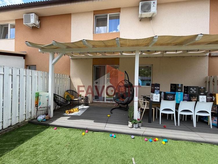 Casă cu 3 camere cu Canalizare în Sânandrei