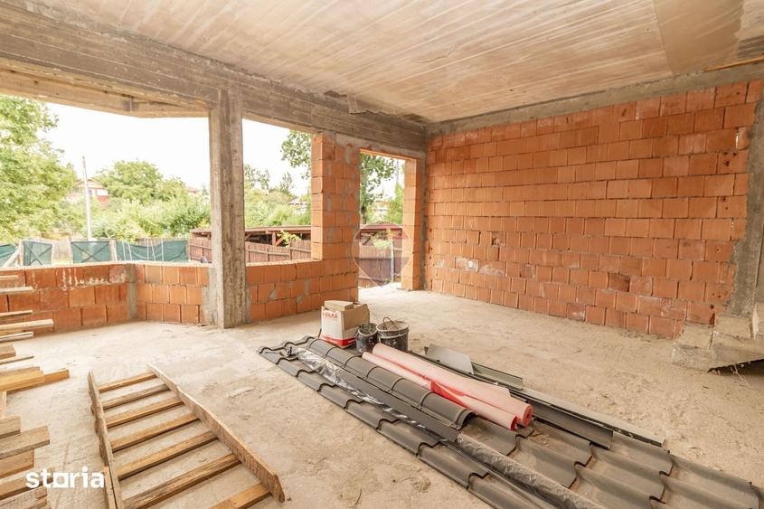 Casă cu 5 camere cu Teren 1000 Mp în Balotești