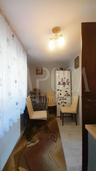 Casă individuală cu 6 camere cu Canalizare în Florești