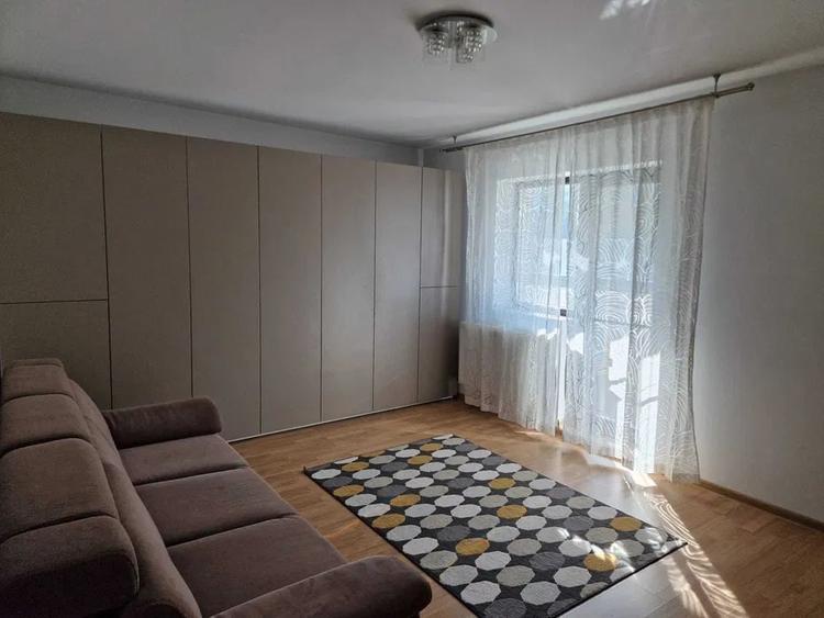 Apartament cu 2 camere decomandat, mobilat în Titan — fotografia 1