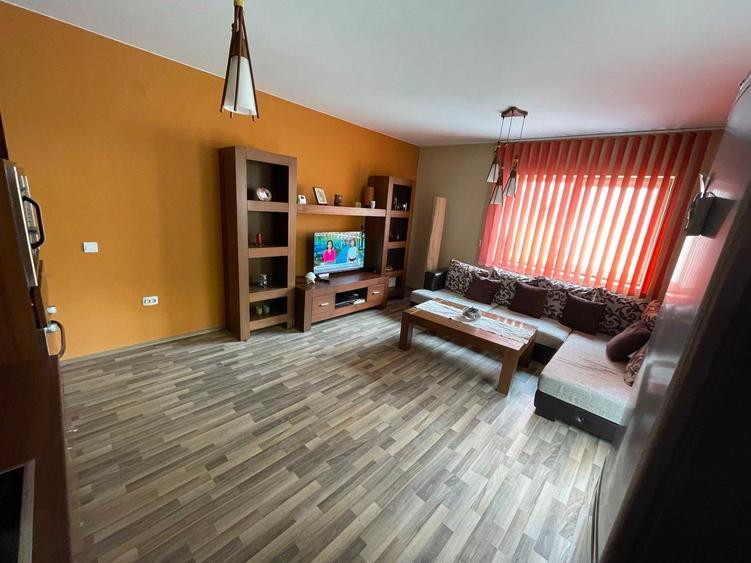 Apartament cu 2 camere semidecomandat în Florești