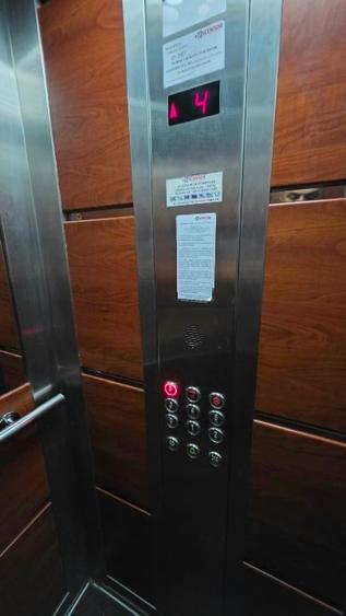 Apartament cu 4 camere decomandat, mobilat în Independenței