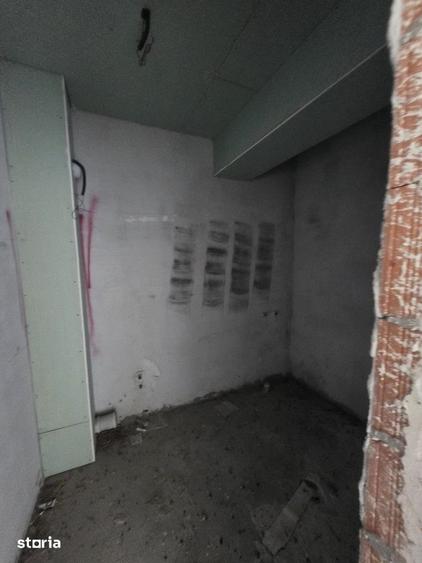 Apartament cu 2 camere decomandat în Far