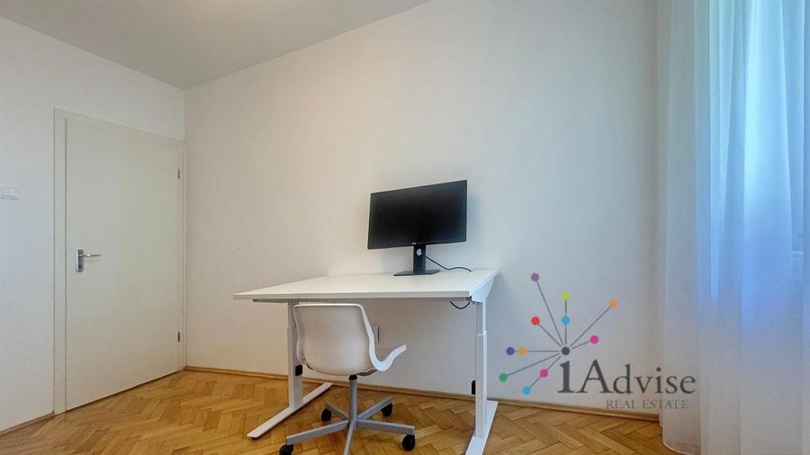 Apartament cu 3 camere, mobilat în Centrul Civic