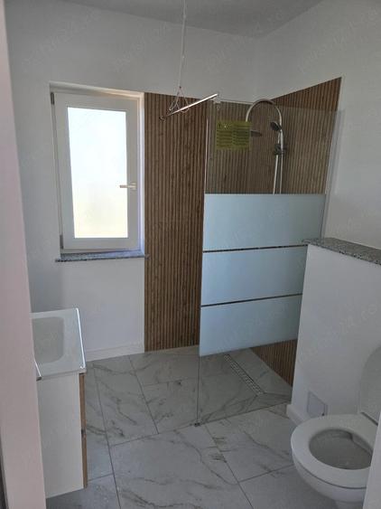 Casă cu Teren 500 Mp în Curtești