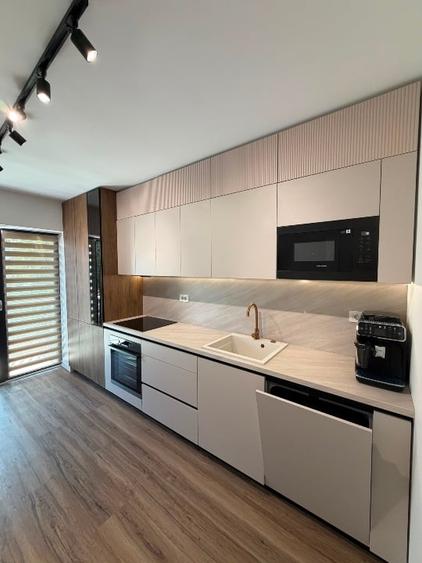 Apartament cu 2 camere decomandat, mobilat în Central