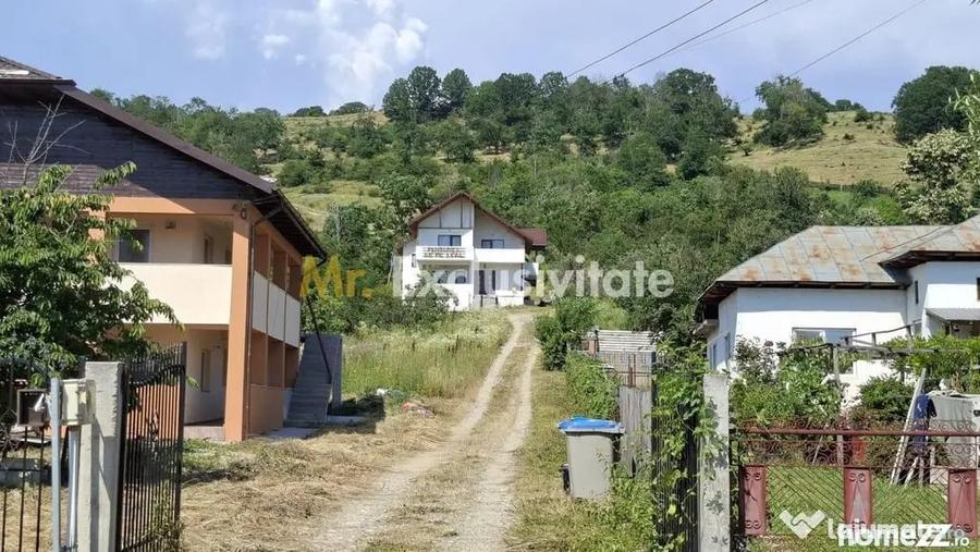 Casă cu 7 camere cu Teren 1200 Mp în Budeasa