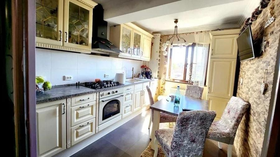 Apartament cu 2 camere decomandat în Popoveni