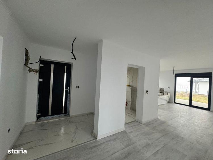 Casa individuala de vanzare 131 mp construiti, teren 6 ari - 9
