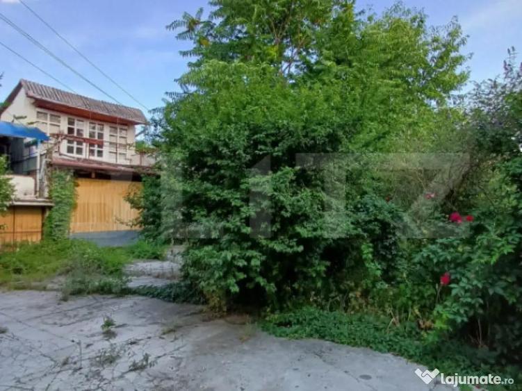 Casă cu 6 camere cu Teren 715 Mp în Turda