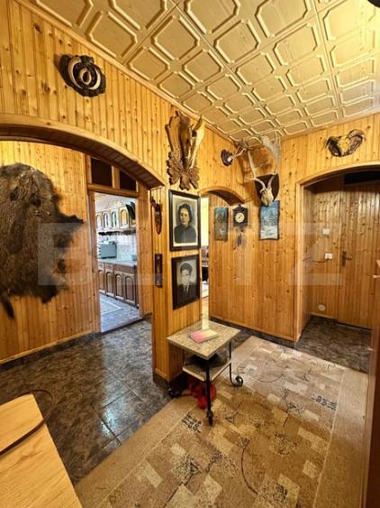 Apartament cu 4 camere decomandat în Central