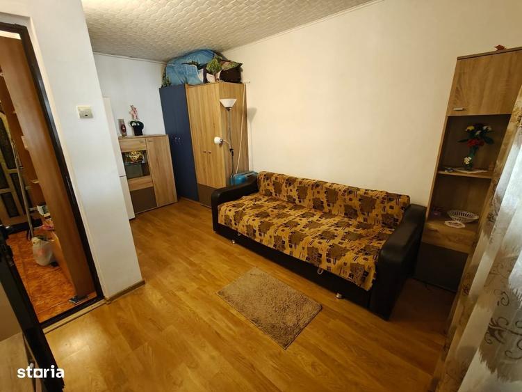 2 camere , bloc 1975, pe str. Valea Lunga - 5