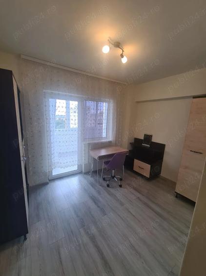 Apartament cu 4 camere decomandat în Aurel Vlaicu