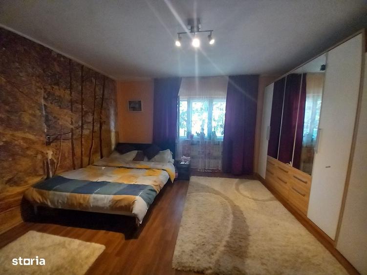 Casă cu 4 camere în Central