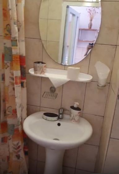 Garsoniera 25mp la Marea Neagră in Saturn, Mangalia, et 2/3 ,la 3 min de plaja - 12