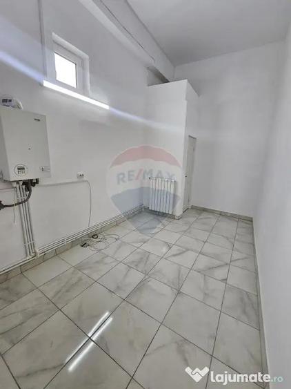 Spa?iu comercial de 40mp de inchiriat in zona 1 Mai - 10