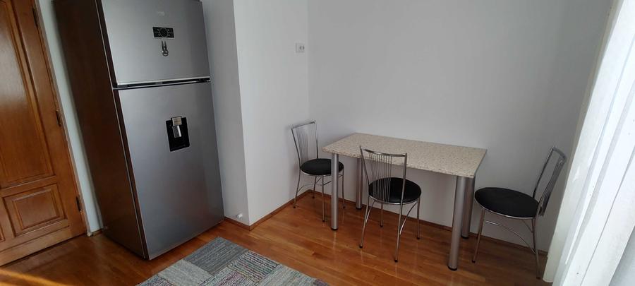 Apartament cu 3 camere decomandat în Nerva Traian