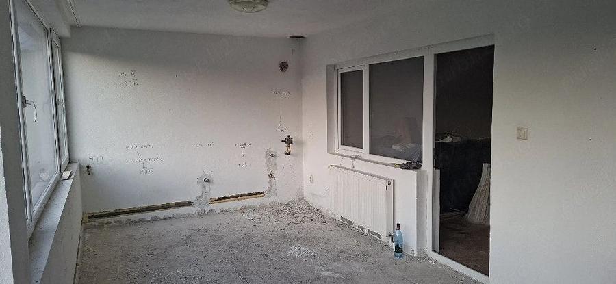 Casa D+P+1 de vanzare ?tefane?ti, Arge? zona Primarie (reper Cismea) - 2