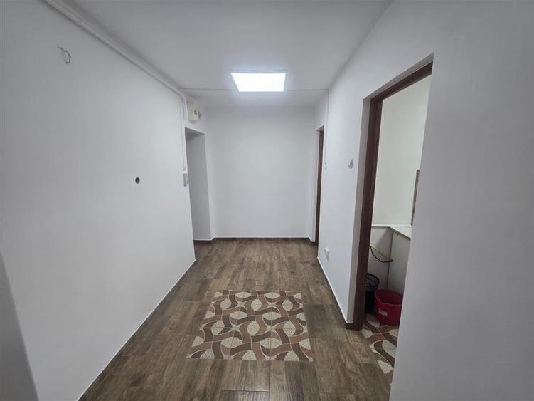 Apartament cu 2 camere semidecomandat, mobilat în Ultracentral