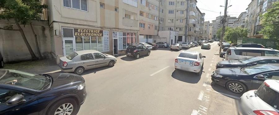 Spațiu comercial, de 1,500 mp, în Roșiori de Vede