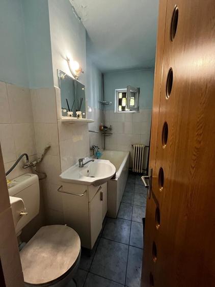 Apartament cu 3 camere în Dumbrăvița