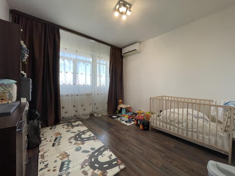 Apartament cu 3 camere decomandat, mobilat în Berceni