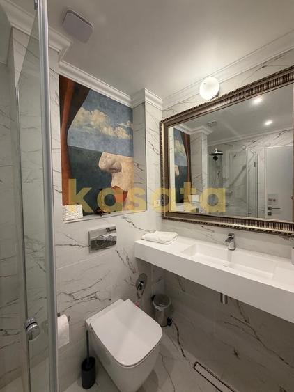 Apartament cu 4 camere decomandat, mobilat în Calea Victoriei
